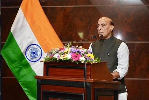 रक्षा मंत्री ने श्रीलंका के रक्षा मंत्रालय में कहा- हिंद महासागर क्षेत्र की सामूहिक सुरक्षा एवं समृद्धि…